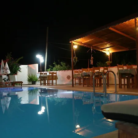 Alinda Motel 4*